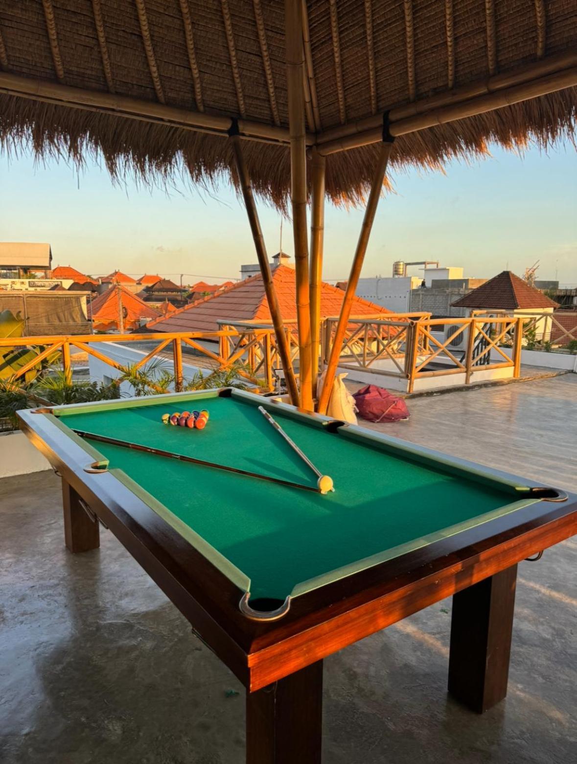 Canggu Central Hostel Exterior foto